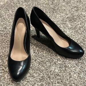 Franco Sarto 3 in black heel. Faux leather.